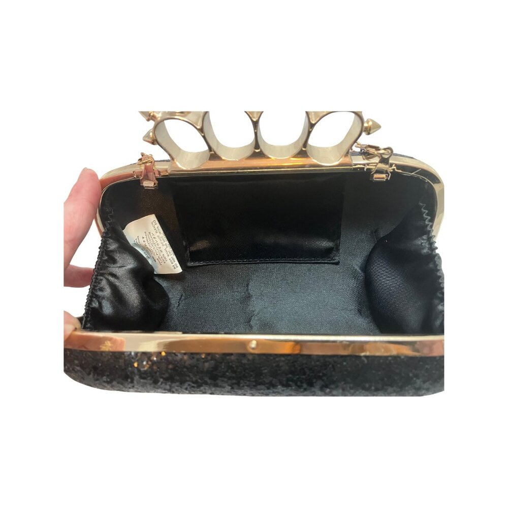 Glitter Knuckle Clutch - black with gold spikes + removable crossbody chain - Picture 5 of 6